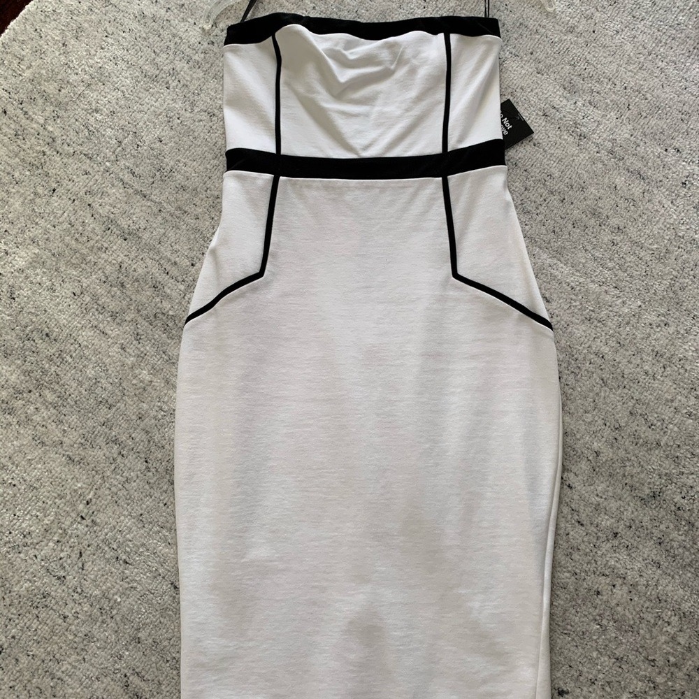 Express NWT white and black strapless dress